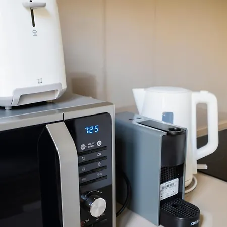 Charming Vatican With Balcony 6b *