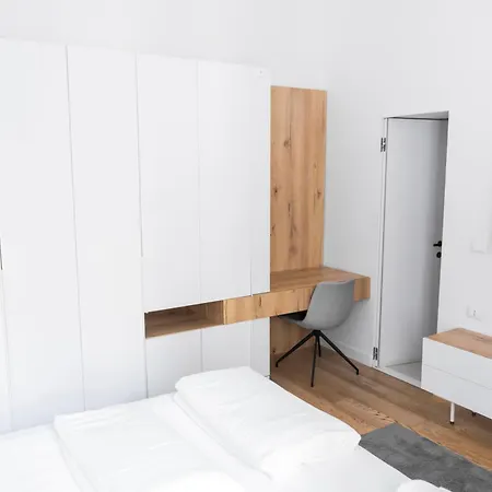 Charming Vatican With Balcony 6b