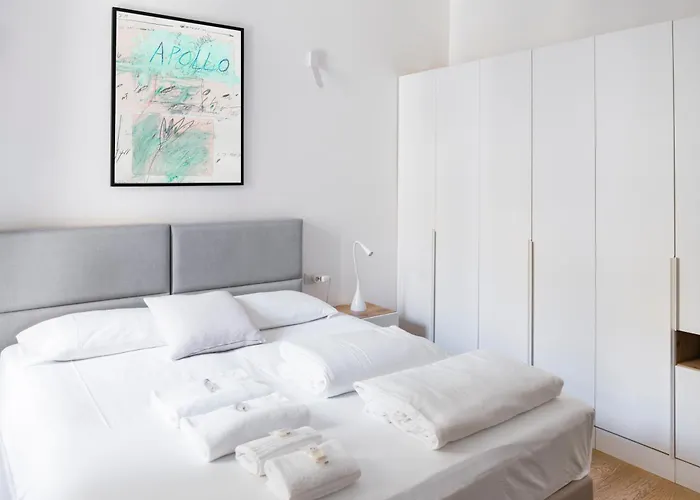 Charming Vatican With Balcony 6b Apartment *